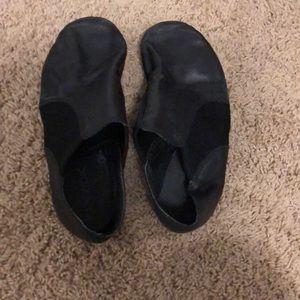 Black jazz shoes